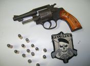 Pelopes prende bêbado por porte ilegal de arma