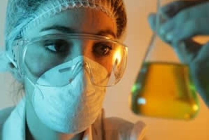 Química deve precisar de mais de 300 profissionais
