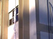 Preso foge de hospital usando lençois amarrados