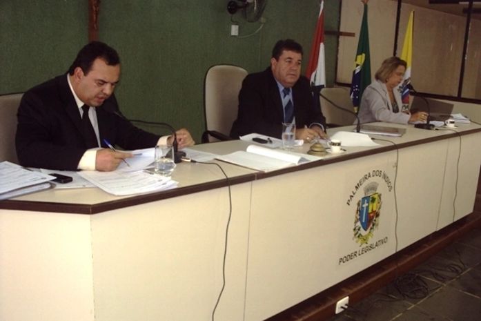 Geraldo Alencar coordena trabalhos da mesa diretora da Câmara Municipal de Palmeira