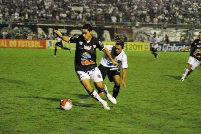 ASA vira jogo faz 4x3 mostra força em casa e se aproxima do G-4