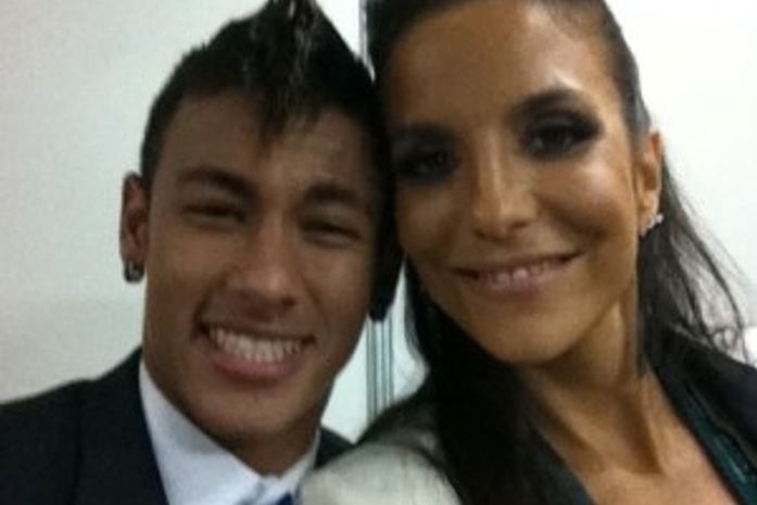 Neymar mostra que é fã de Ivete Sangalo e pede foto