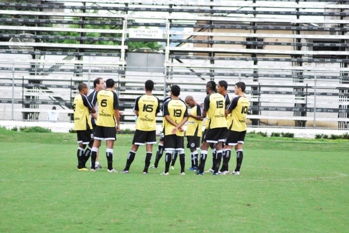 ASA treina no municipal.