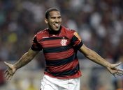 Estreante Jael marcou o gol da vitória do Flamengo.