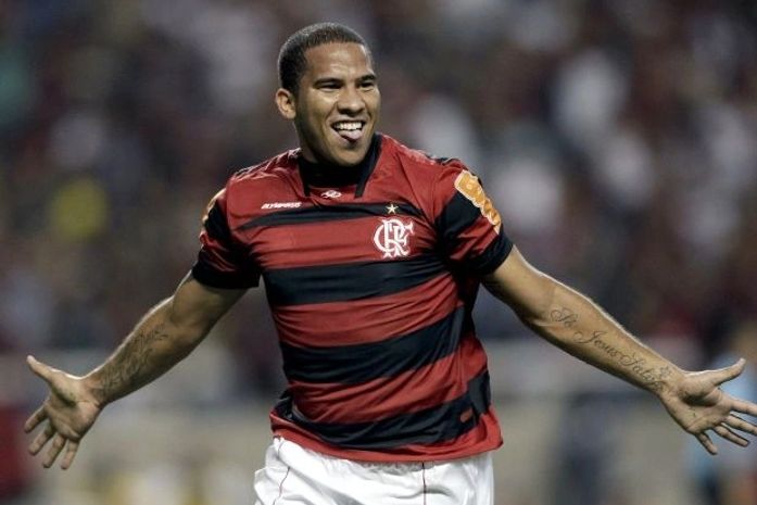 Estreante Jael marcou o gol da vitória do Flamengo.