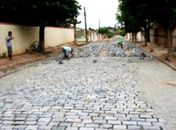 Prefeitura pavimenta 9 bairros de Arapiraca
