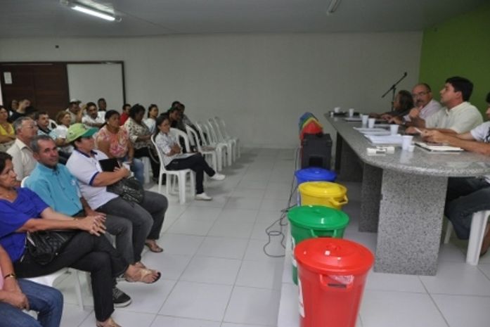 Gestão Democrática na Educação é tema de reunião na Facomar