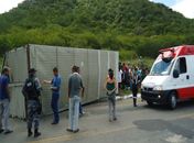 Motorista perde controle de caminhão, tomba e morre na BR-423
