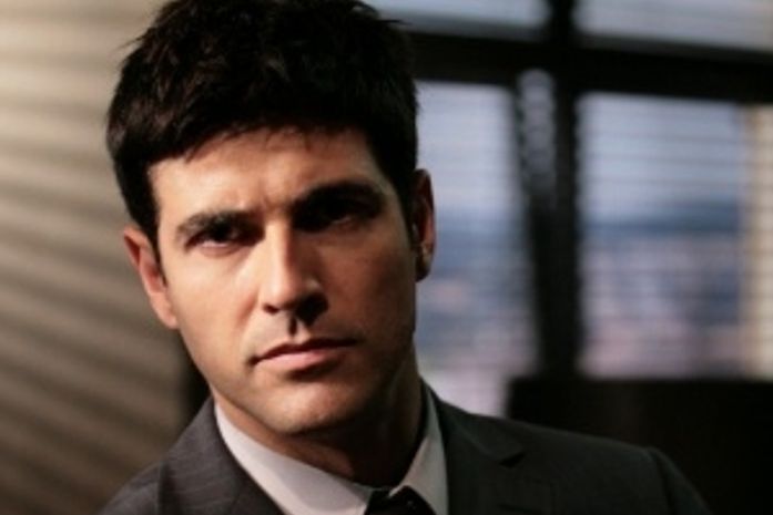 Gianecchini vai jantar na Torre Eiffel com três fãs