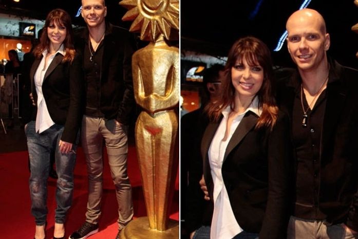 Sheila Mello deixa a loirice de lado e aparece com cabelos castanhos