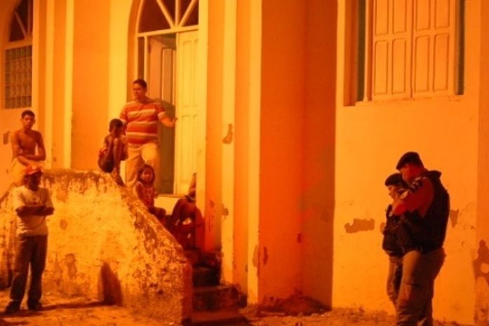 Jovem de 27 anos é assassinado na escadaria de uma Igreja