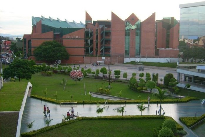 Maior universidade da Bolívia