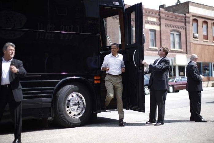 Obama estreia ônibus presidencial "Bus Force One"