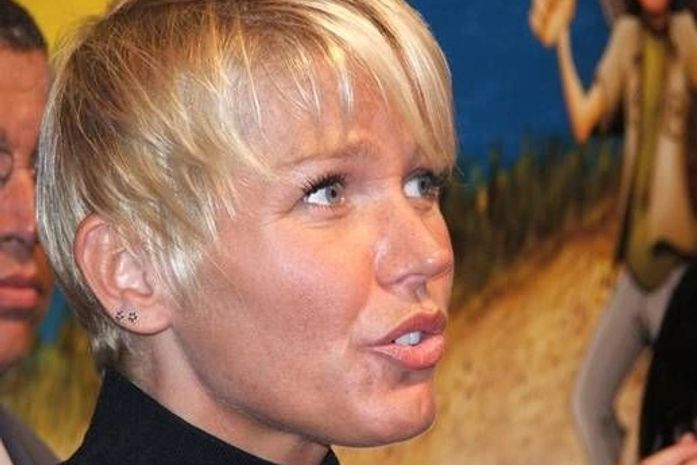 Xuxa ganha ação contra emissora que exibiu fotos suas nua, diz Jornal