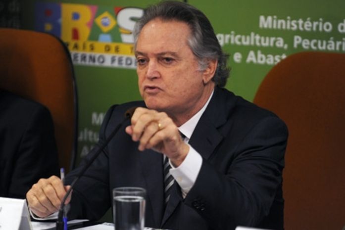 Ministro da agricultura pede demissão
