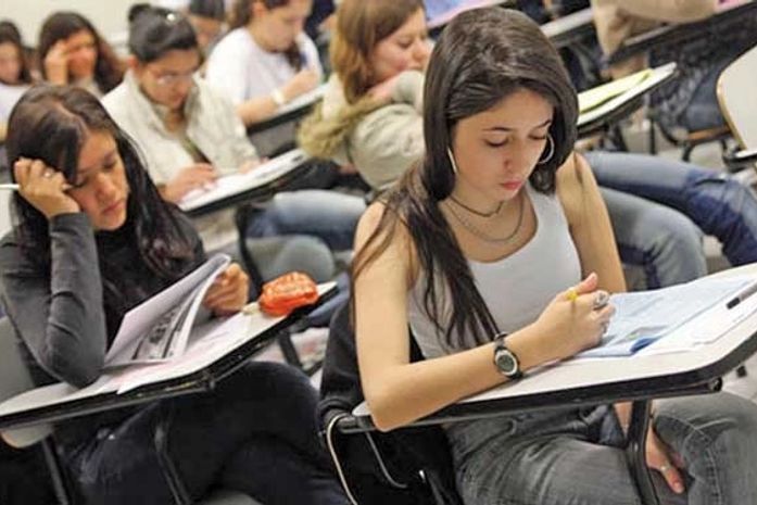 Mais de 5 milhões participam do Enem no fim de semana