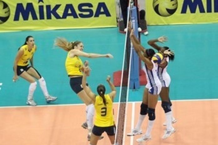 Brasil vence Cuba pelo Grand Prix.
