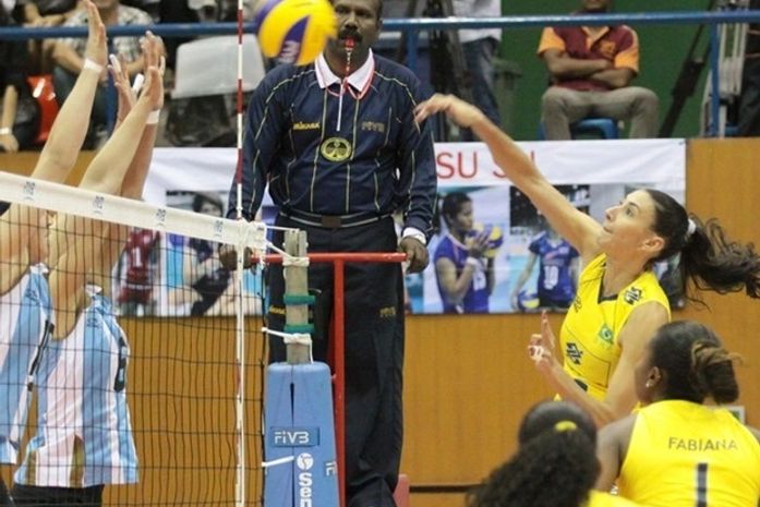 Brasil atropela Argentina e segue passeando no Grand Prix