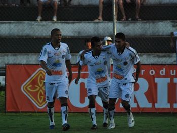 ASA vence o Bragantino por 2 a 1.