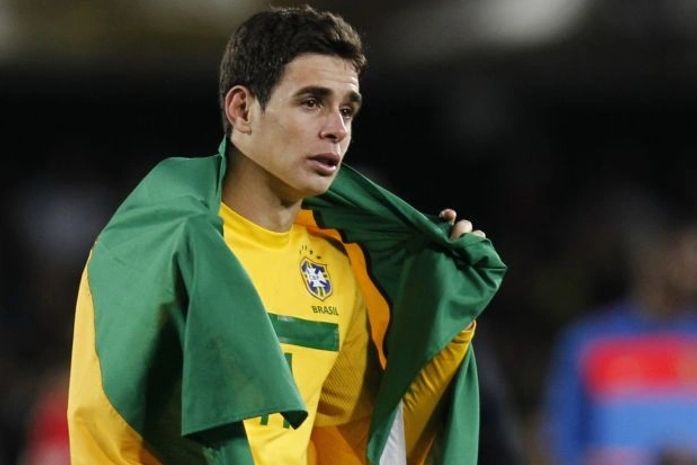 Oscar foi o herói da noite com três gols.