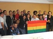 Policiais gays e lésbicas formam rede para lutar contra homofobia