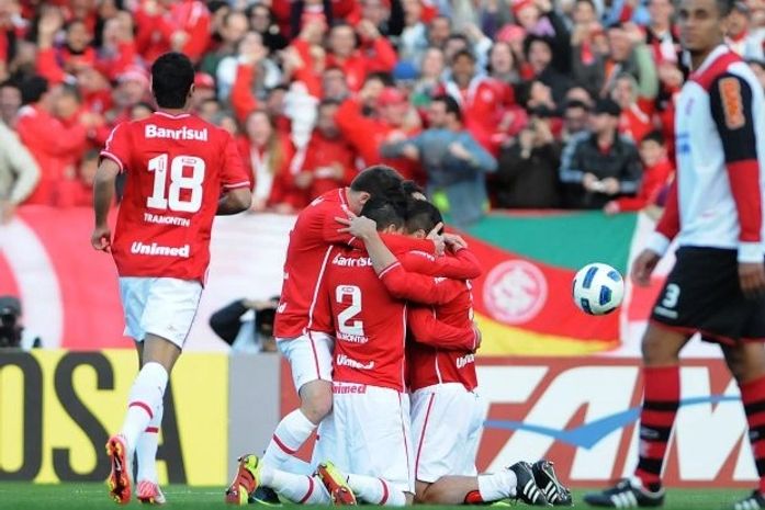 Inter e Flamengo empatam em tarde de Damião e Ronaldinho