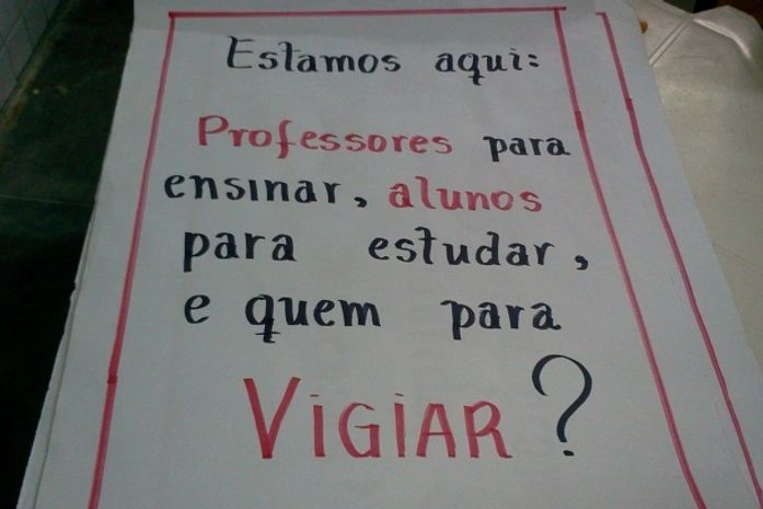 Faixa que será usada no protesto pede segurança.