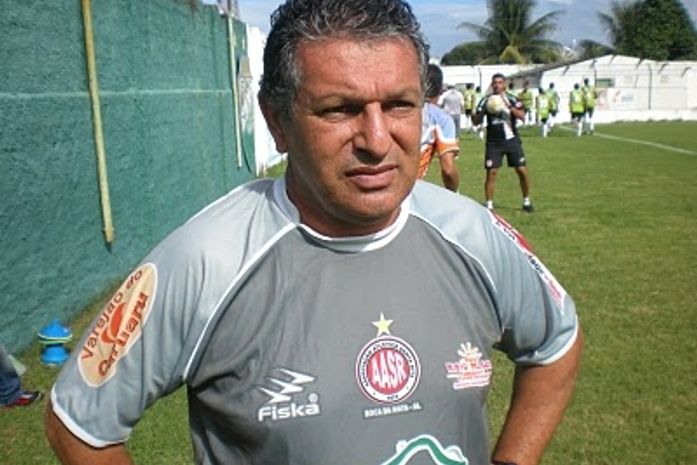 Ubirajara Veiga não resiste e é demitido do Coruripe