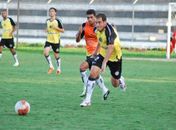 Léo Dias em atividade pelo ASA.