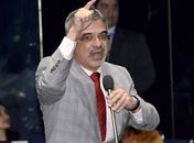 Senadores quase saem no tapa após críticas a ex-presidente Lula