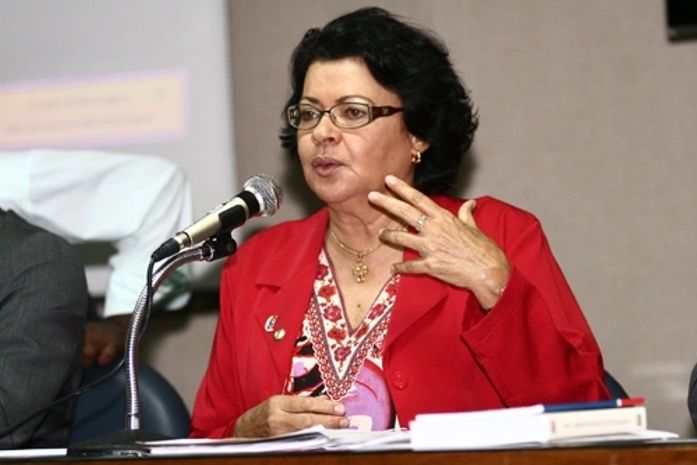 Deputada defende em Alagoas projeto contra músicas que denigrem "mulheres"