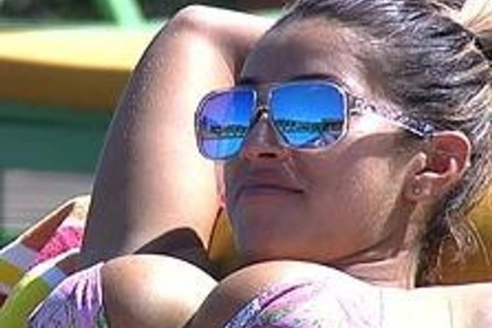 Dani Bolina recebe 54% dos votos e é a quinta eliminada do reality A Fazenda