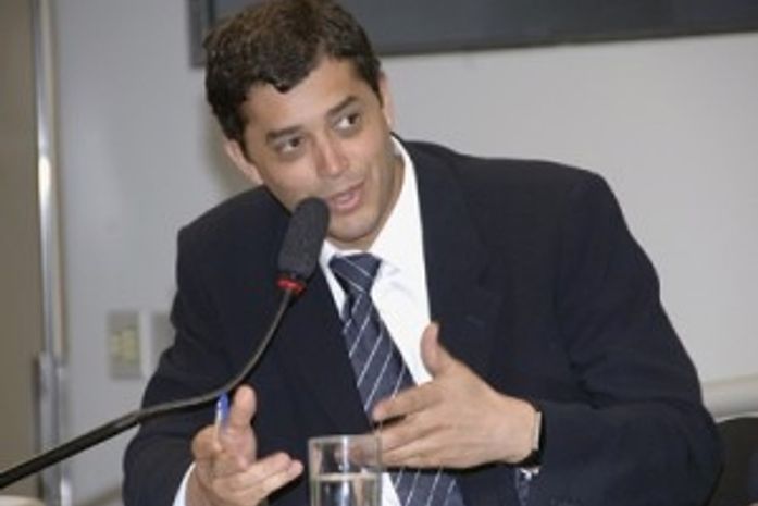 Futuro presidente do PSD/RJ ensina a ganhar eleição