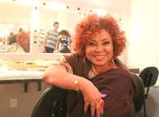 Renovada: Alcione estreia visual em espetáculo de dança no Rio
