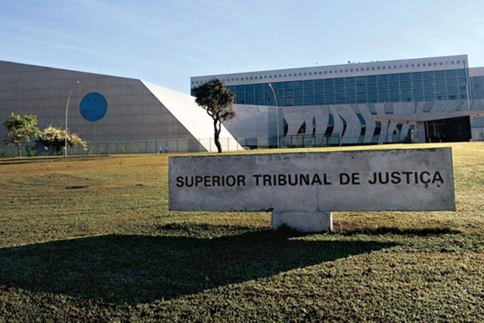 STJ nega recurso que solicitava demissão de servidor