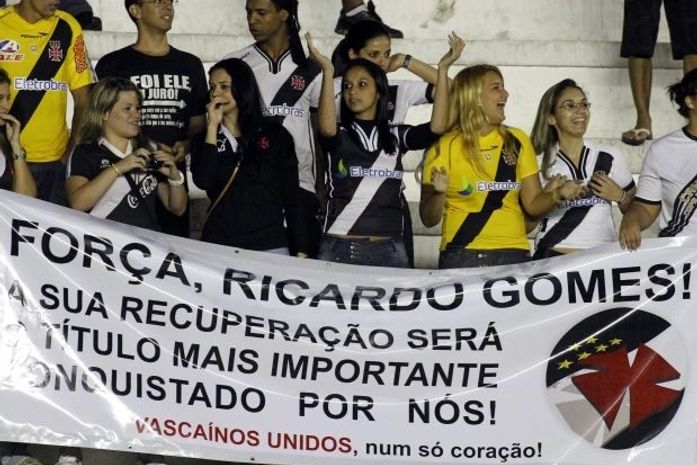 Vitória do Vasco faz técnico Ricardo Gomes voltar a sorrir