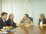 Ministra Tereza Campello recebe Deputada Célia Rocha