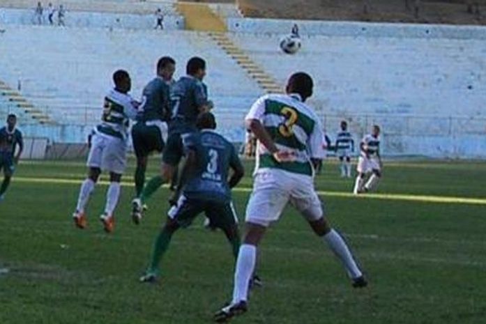 Em jogo com apenas 39 pagantes Coruripe vence fora de casa