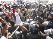 Julgamento de Mubarak é retomado no Egito a portas fechadas