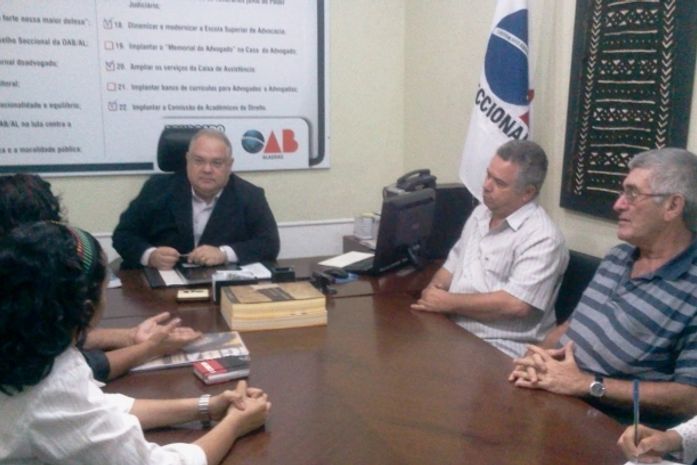 Reunião entre representantes do Sindjornal e OAB