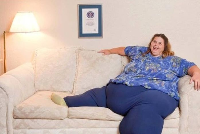 Pauline Potter, que mora em Sacramento, pesa 291,6 quilos.