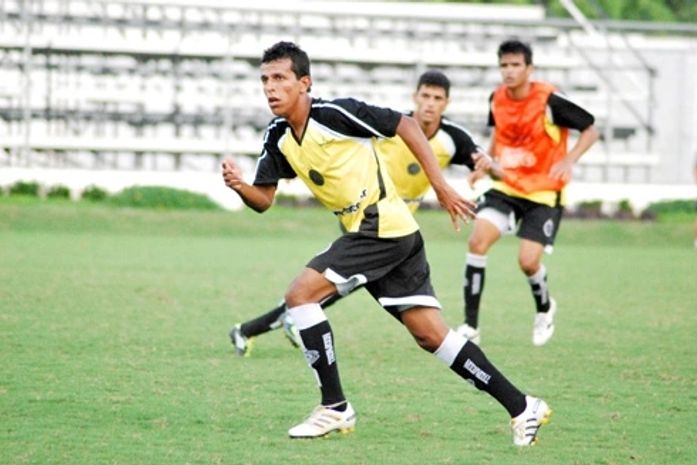 Didira treinando pelo ASA.