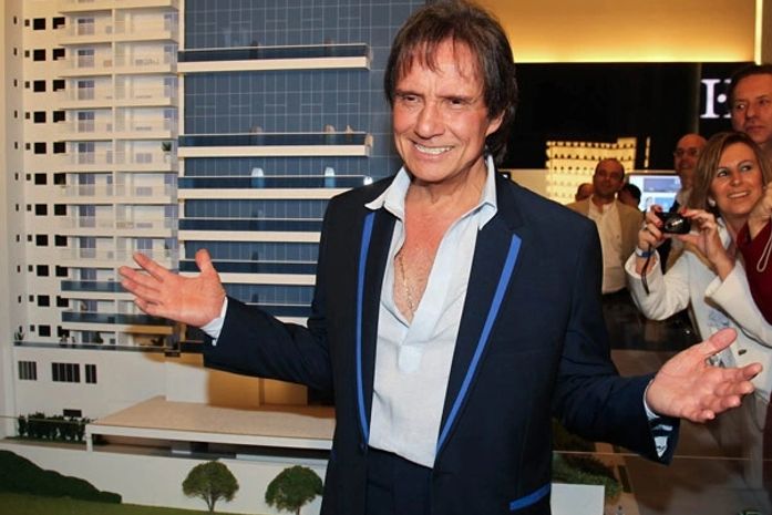 Roberto Carlos é sondado para cantar em estádios da Copa 2014