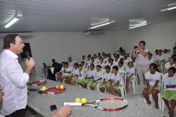 Escola de Tênis “Sacada Jovem” é lançada em Arapiraca