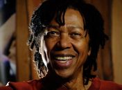 Djavan sobre maconha: "É muito bom. Fumo eventualmente"