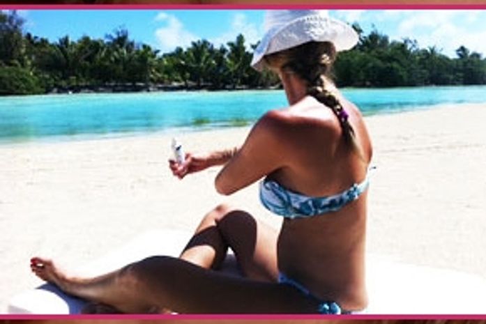 Luana postou no twitter a foto mostrando sua barriguinha