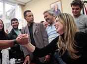 Prefeita de Jandira reassume 2 dias após ser afastada por Câmara