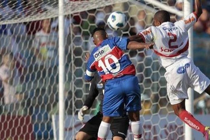 Tensão, raça, emoção e erros de arbitragem: CRB perde mas está classificado na Série C