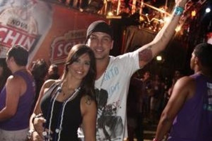Dançarina do Faustão e ex-BBB comemoram 3 meses de namoro