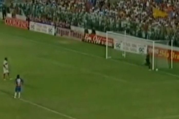 Video editado por Fortaleza mostra agressão de goleiro do CRB contra gandula